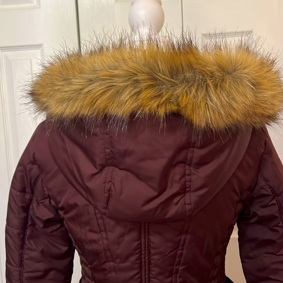 Women’s Celebrity Pink Puffer Coat with faux fur trim removable hood - Picture 6 of 10